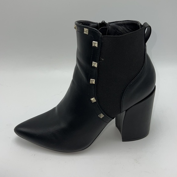 #S0050 Mari A. Comfort Black Zip-Up Pointed Toe Boots | Size: 6.5M - Picture 11 of 12